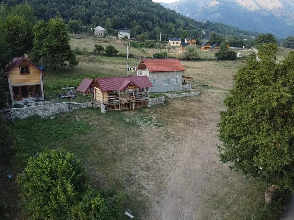 Bungalows Malagic Gusinje المظهر الخارجي الصورة